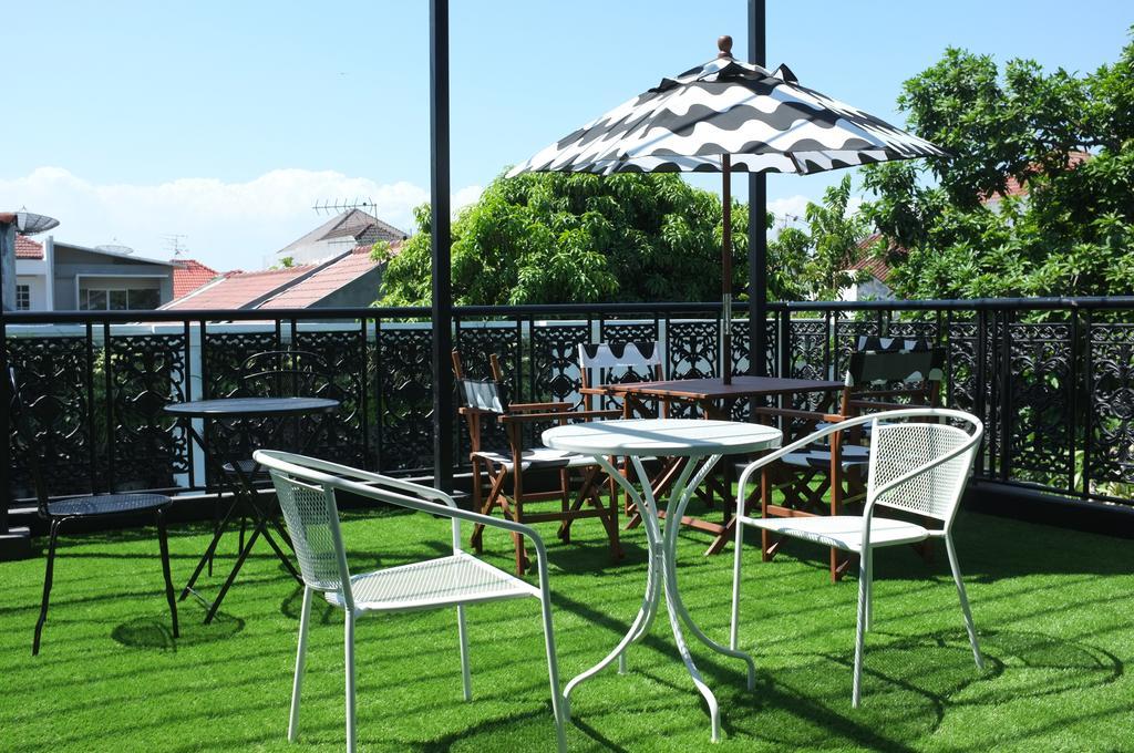 Rumah Kertajaya Surabaya Exterior foto